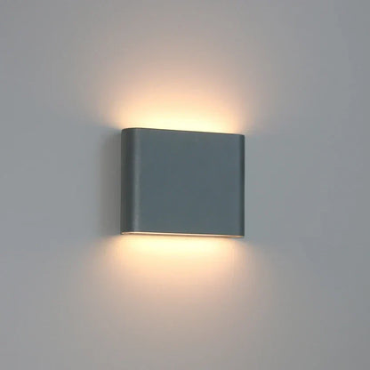 Weatherproof LED Wall Light, Robust Decorative Wall Lamp for Indoor and Outdoor Use | Karnz