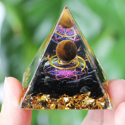 Skanto Skanto | Amethyst Peridot Orgone Pyramid - Energy Generator Crystal Reiki Chakra Orgonite Meditation Tool