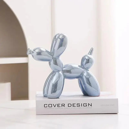 Small balloon dog sculpture