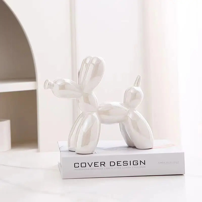 Small balloon dog sculpture