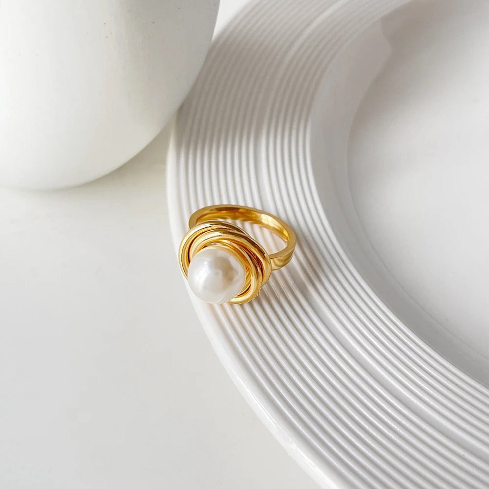 BowLift | 18k Classy Statement Dual Disc Pearl Ring