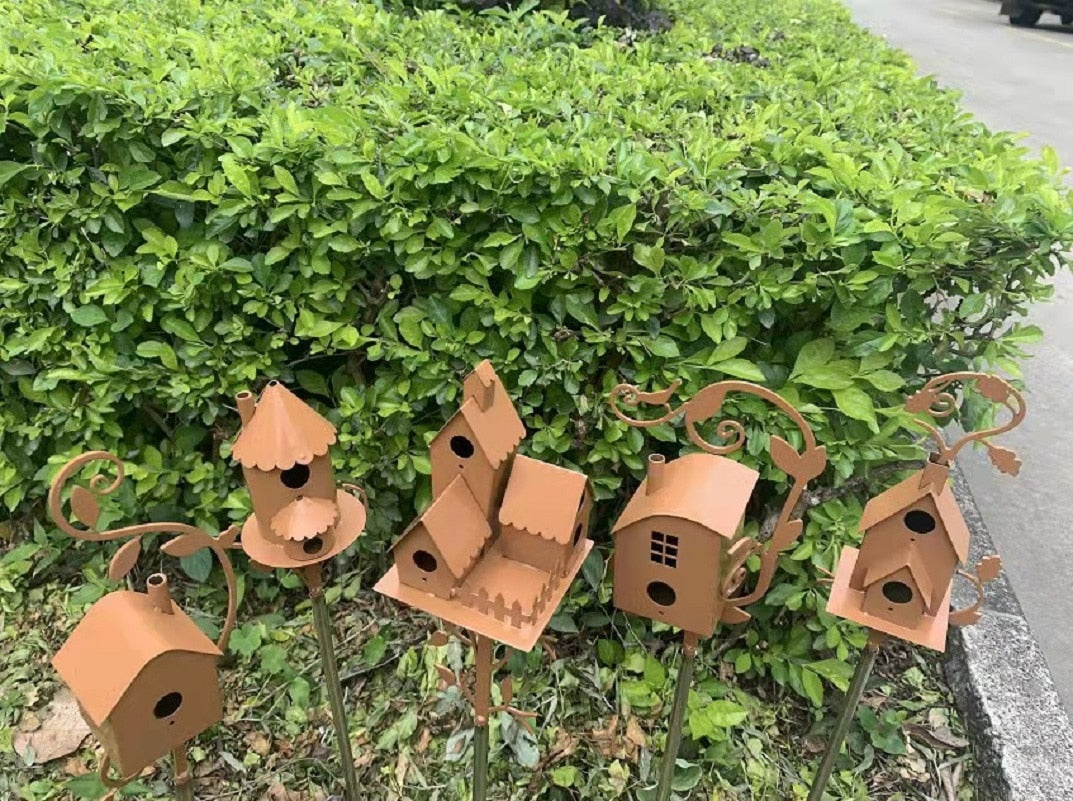 Skanto | Metal Art Birdhouse Garden Stake - Skanto