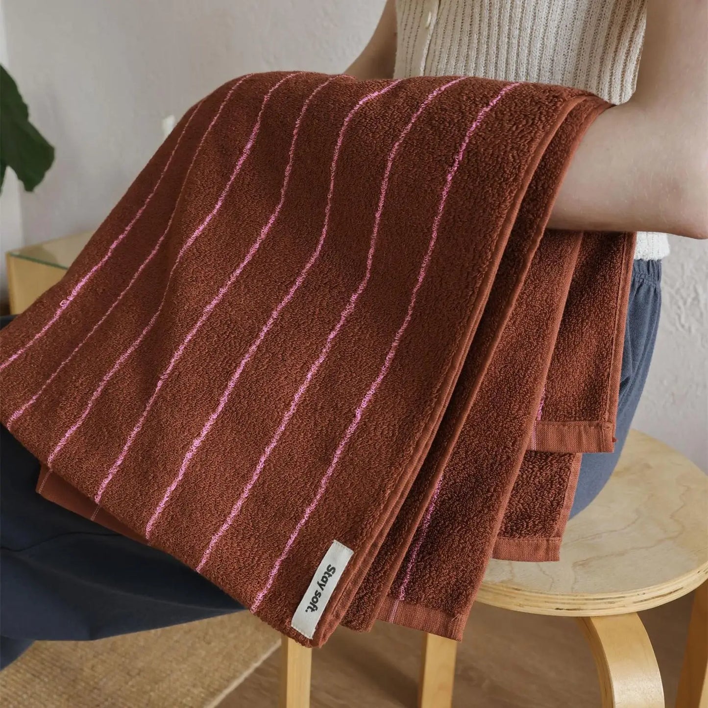 Retro Striped Pure Cotton Towels – Soft & Absorbent | Bowlift