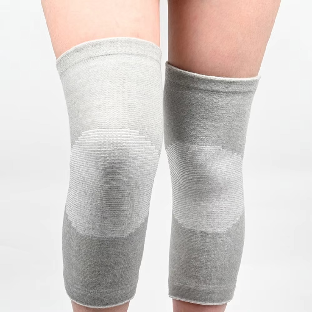 Knee braces with bamboo content for more freedom of movement and comfort