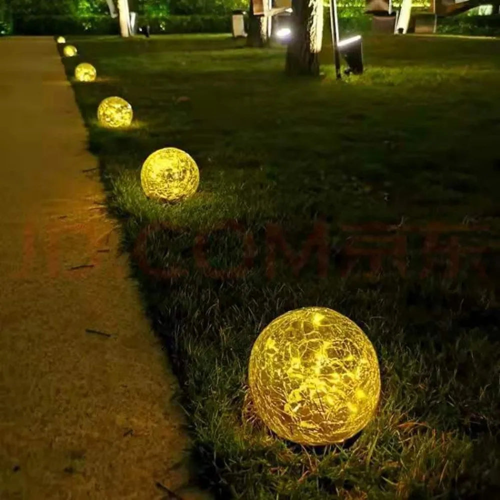 LED garden lights in crackle glass look – solar ball lamps for outdoor use and decoration | Bowlift
