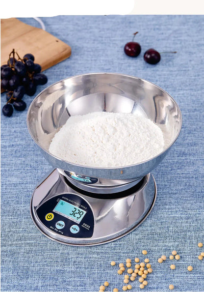 Skanto | Kitchen Scale Measuring in Grams and Ounces!