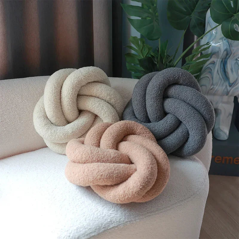 Nordic Cotton Boucle Knot Pillow | Bowlift