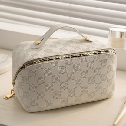 Brehn | Luxury Checkered Make-up Cosmetic Bag