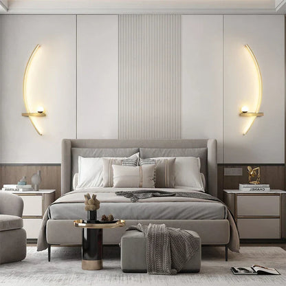 Skanto | Contemporary Edge Wall Lamp – Black & Gold Indoor/Outdoor Lighting for Modern Spaces