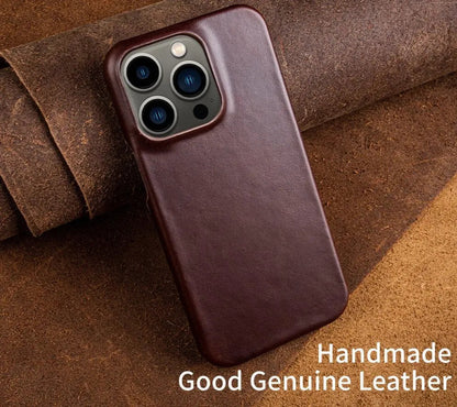 Skanto | RoyalLeather: Luxurious, handcrafted case made of genuine cowhide leather for iPhone