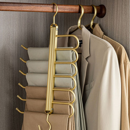 Brehn | Space-saving trouser hangers from Gardudu made of aluminum