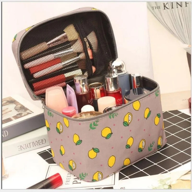BowLift | Cosmetic bag WildAura | Large capacity | Waterproof & Stylish | Animal print