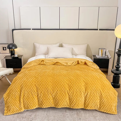 BowLift | Checked Soft Velvet Blanket Warm Cozy Throw for Couch and Bed
