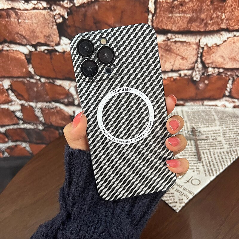 Skanto | Carbon Fiber Magsafe Magnetic iPhone Case