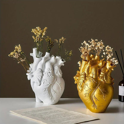 Skanto | LoveAura - Ceramic Heart Vase