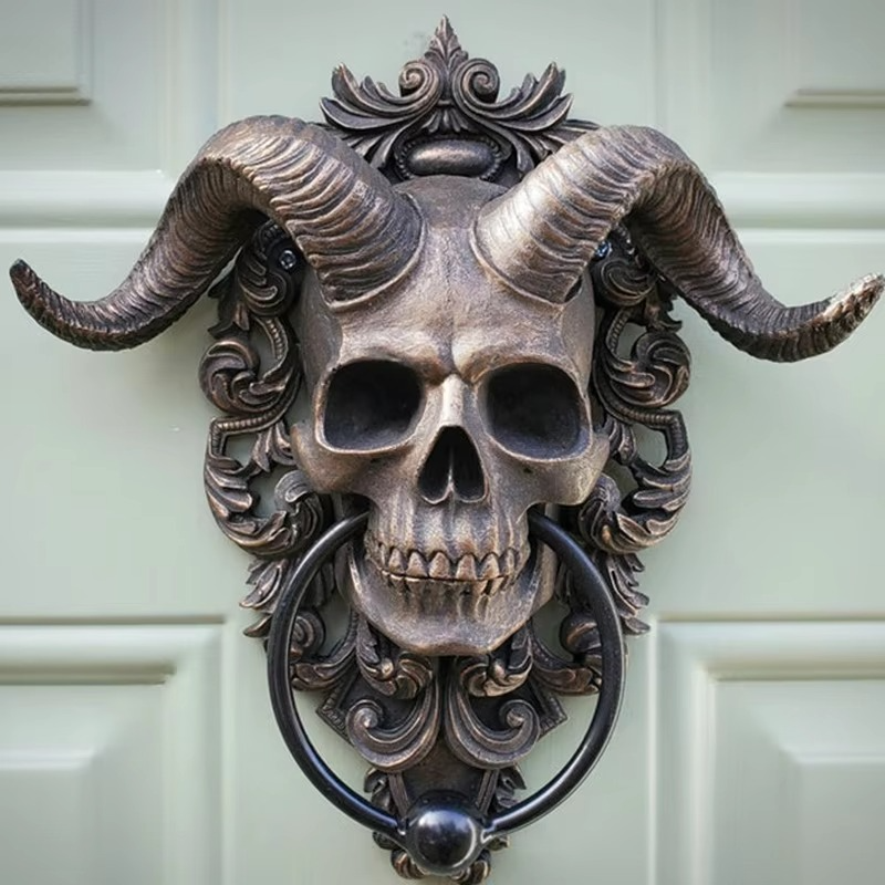 Skanto | Resin Skull Door Knocker