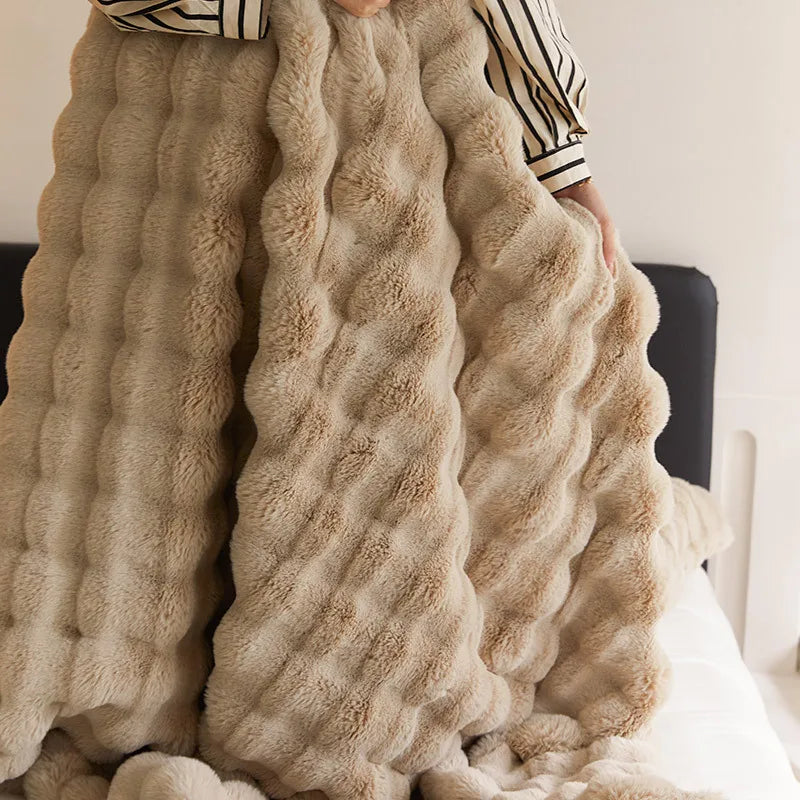 Skanto | CozyChic - Luxury Throw for Warm Moments