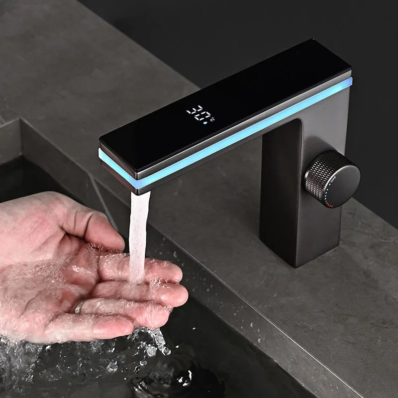 Skanto | LED Faucet with Digital Temperature Display and Hot-Cold Mix Function