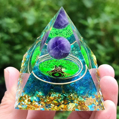Skanto Skanto | Amethyst Peridot Orgone Pyramid - Energy Generator Crystal Reiki Chakra Orgonite Meditation Tool