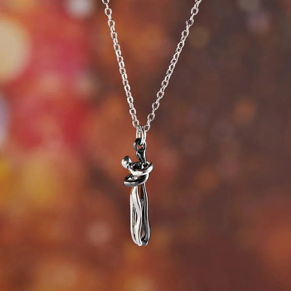 Skanto | Fashion Hugging Pendant Necklace