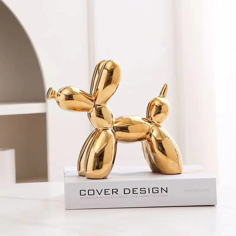 Small balloon dog sculpture
