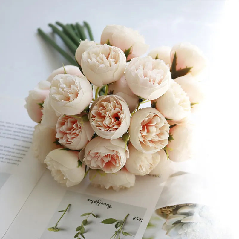 Bouquet with 20 artificial roses and peonies