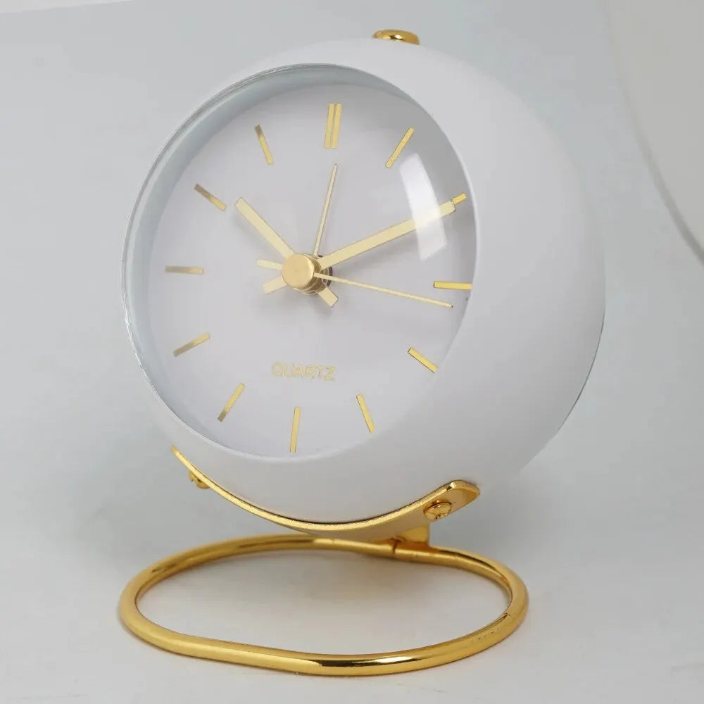 Minimalist Scandinavian Desk Clock with Silent Quartz Movement | Skanto