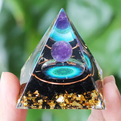 Skanto Skanto | Amethyst Peridot Orgone Pyramid - Energy Generator Crystal Reiki Chakra Orgonite Meditation Tool