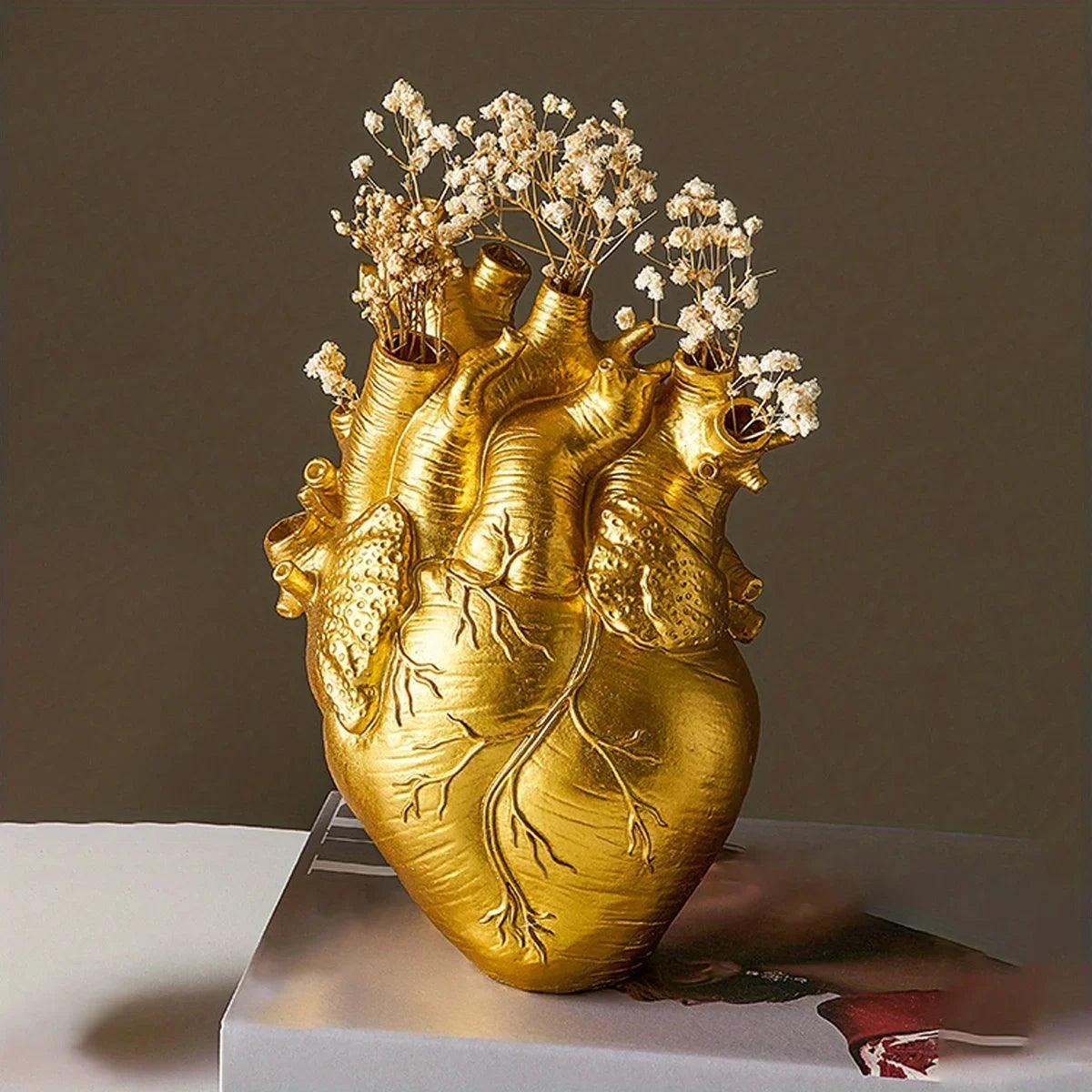 Skanto | LoveAura - Ceramic Heart Vase