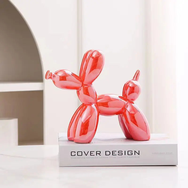 Small balloon dog sculpture