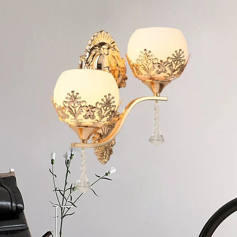 CrystalLuxe – Gold LED Wall Lamp for Atmospheric Lighting Skanto