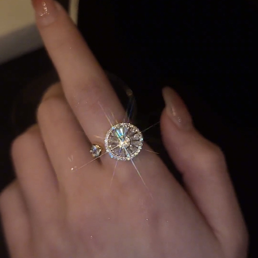 Skanto | Blooming Flower Spinning Ring