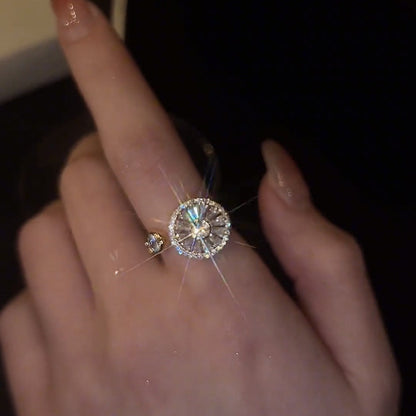 Skanto | Blooming Flower Spinning Ring
