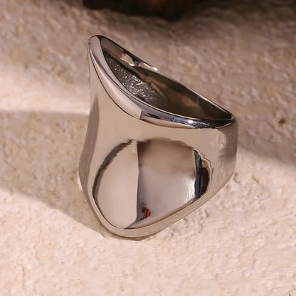BowLift | 18k Wide Waves Classy Ring