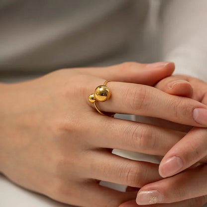 Skanto | 18k Bold Two Ball Open Ring