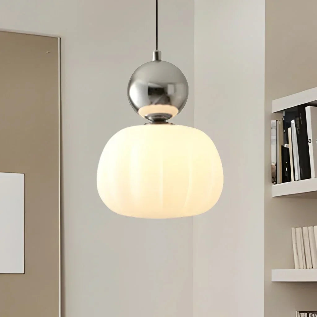 BowLift | Glass charm with a golden accent of luxury
