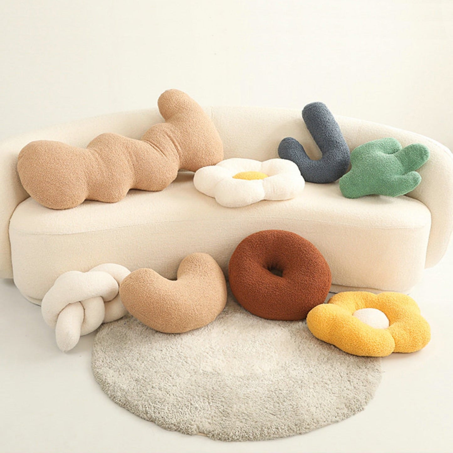 Playful Fluffy Cushions | Bowlift