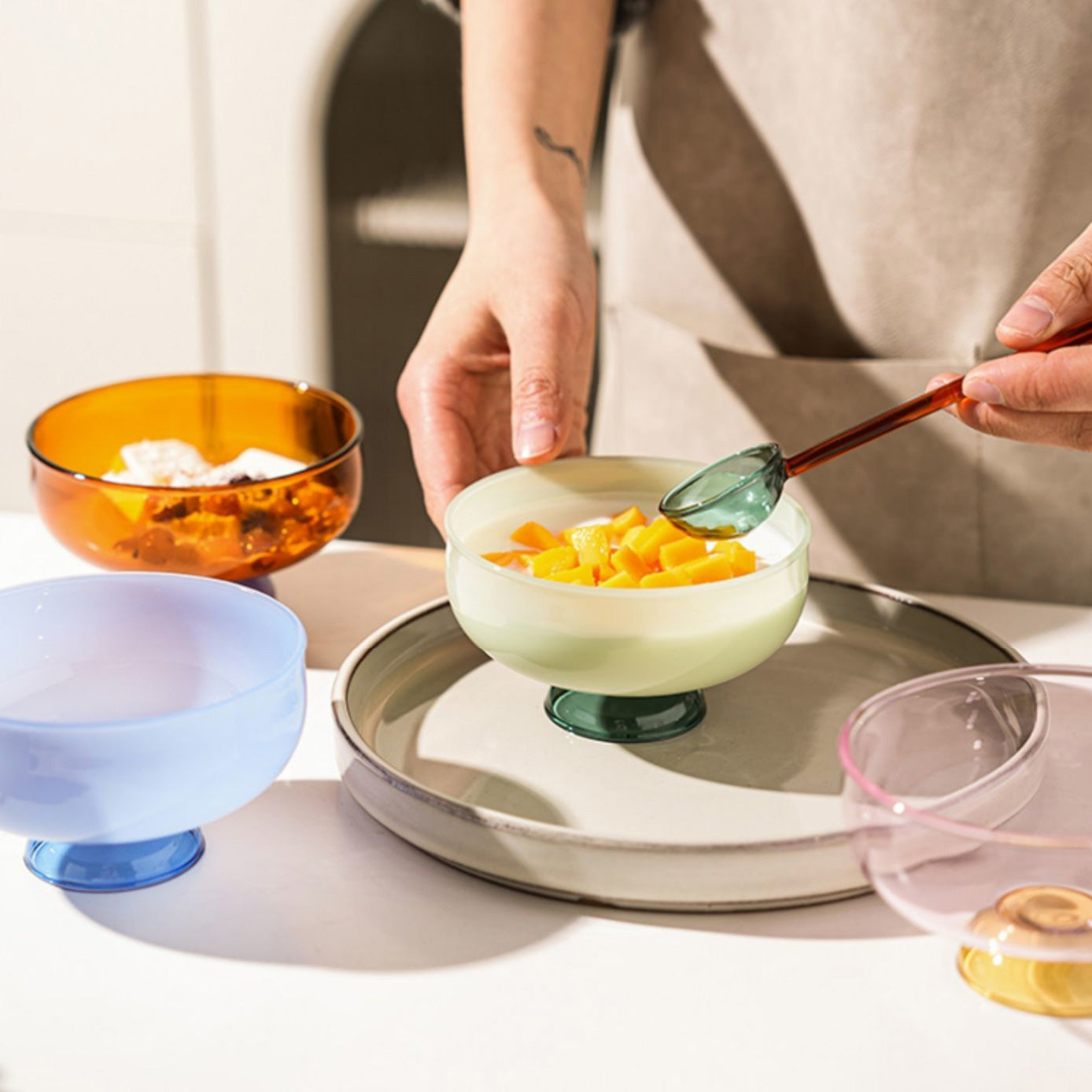 BowLift | Colorful borosilicate dessert bowl with spoon