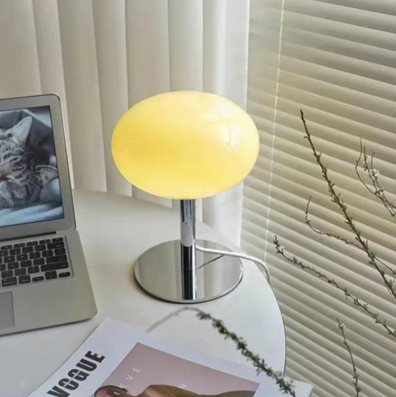 SérénitéMagique - Elegant Beige Table Lamp for Ambient Lighting Bowlift