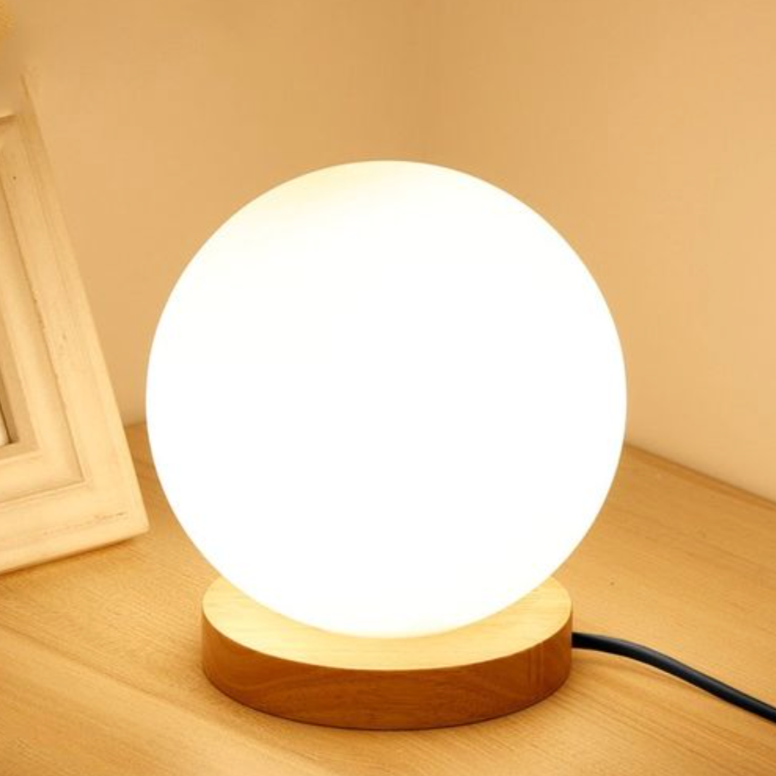 Table Globe Light Bowlift