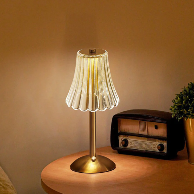 Skanto | Rechargeable USB LED Table Lamp in Retro Design