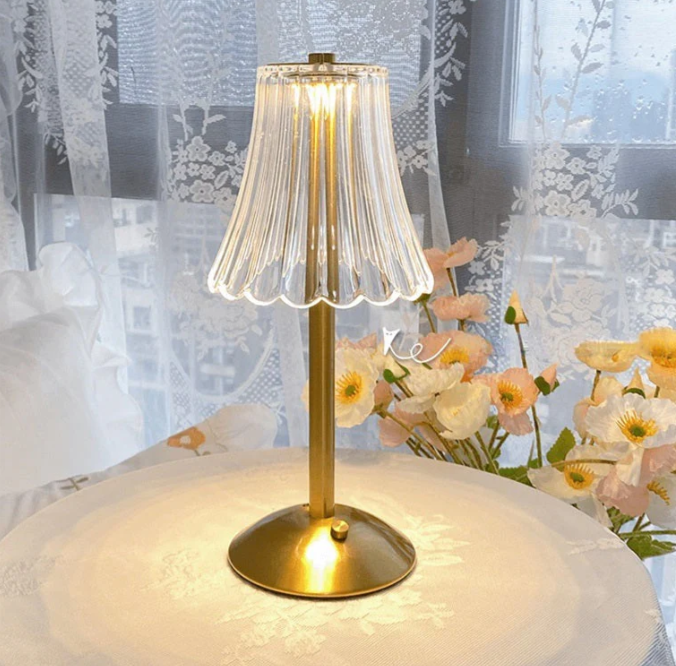 Skanto | Rechargeable USB LED Table Lamp in Retro Design