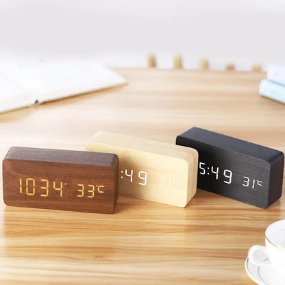 WoodTime – Natural Wood Digital Clock Skanto