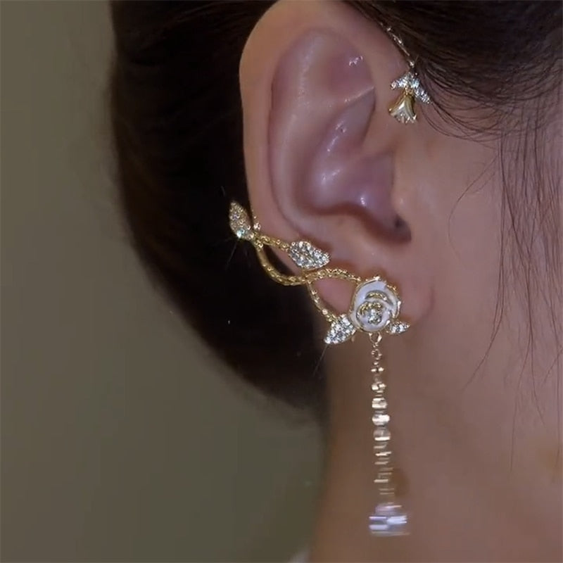 BowLift | Elegant Vintage Vibes Ear Clip