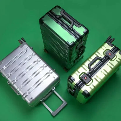 Skanto | Aluminum-Magnesium Suitcase – Vienna Voyager