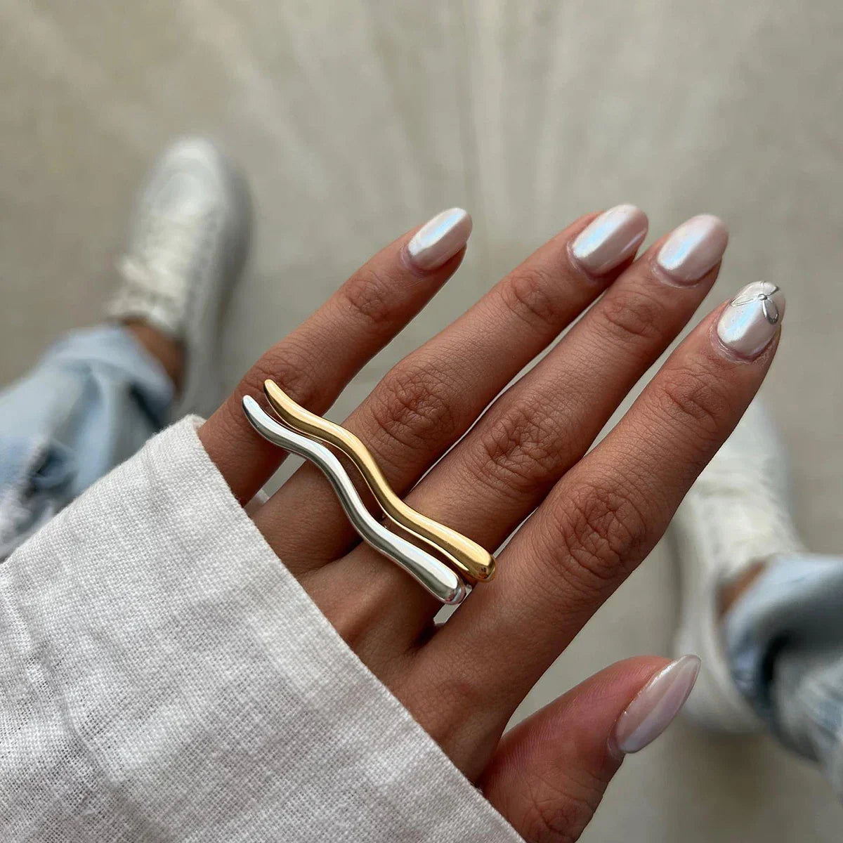 BowLift | Distinct Bar Ripple Ring