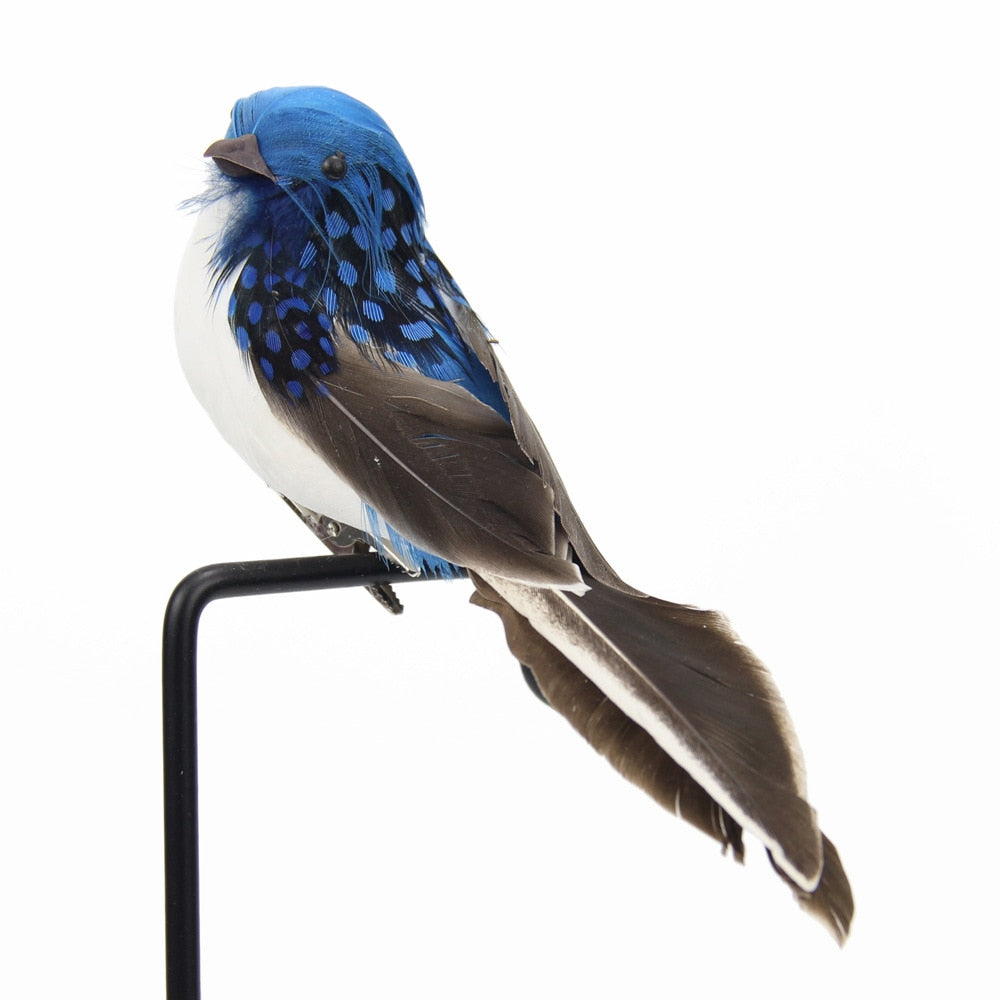 Skanto | Lifelike Feathered Birds for Outdoor Decoration