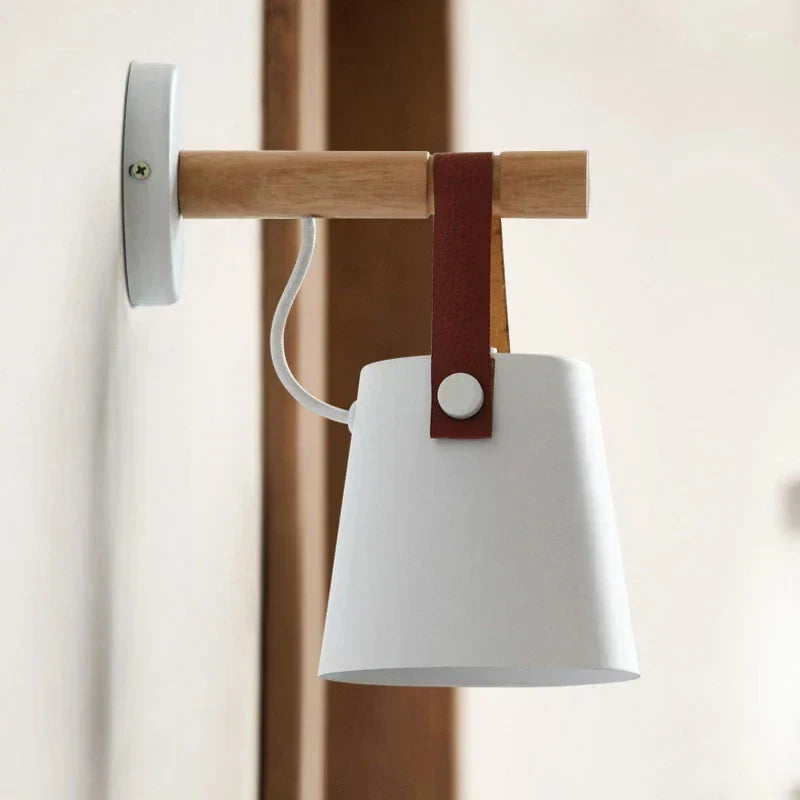 NordicGlow Light - Wooden LED Wall Lamp with Leather Detail Skanto