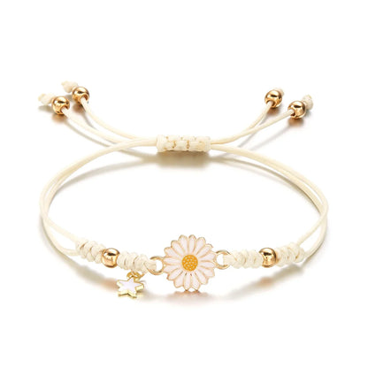 Skanto | Braided Feminine Flower Star Bracelet