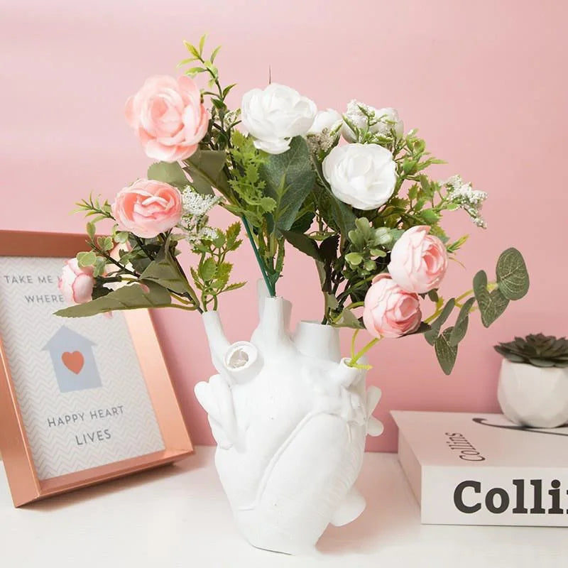 Skanto | Heart-Shaped Flower Pot